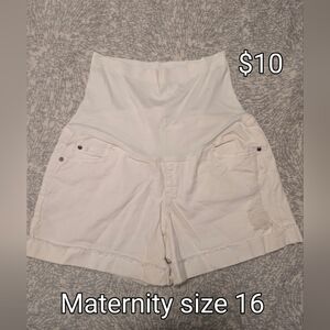 Sonoma High Waist White Maternity Shorts